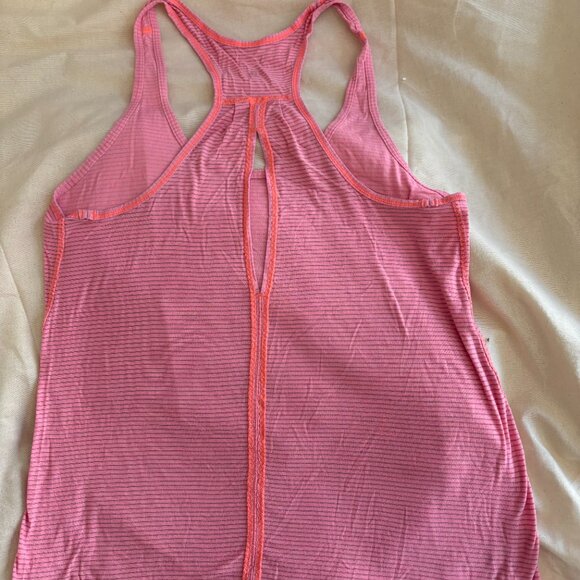 Lululemon pink athletic top - Picture 3 of 5